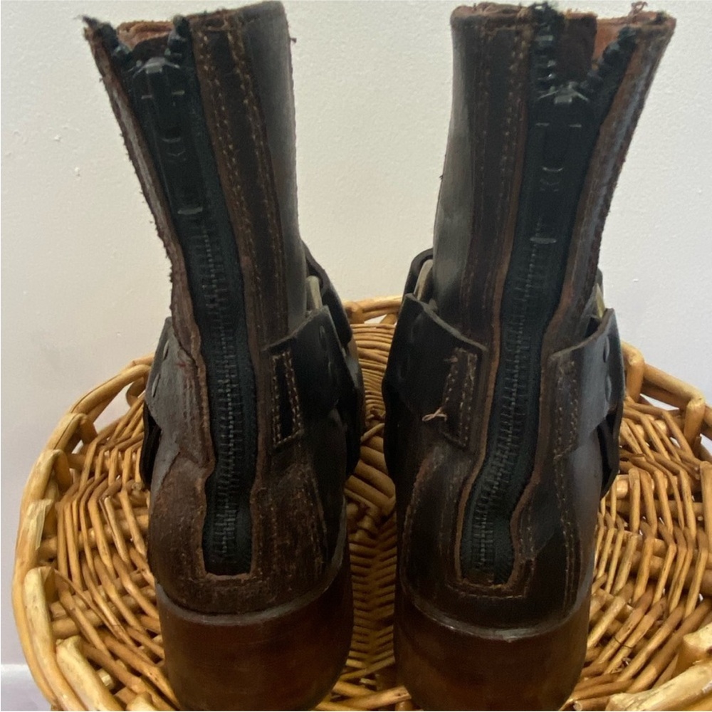 FRYE HARNESS BOOTS 7.5 - Picture 4 of 7